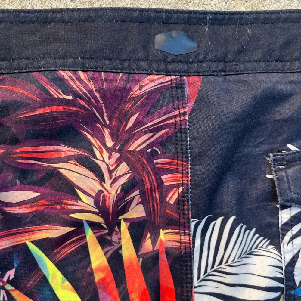 Men's‎ O'Neill Board Shorts Multicolor Floral 36 Surf Beach Sun Reggae Jamaica